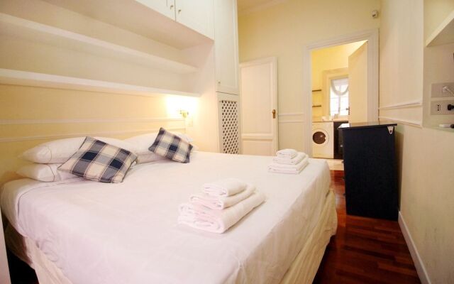 Prestigious Family Apt near St. Peter