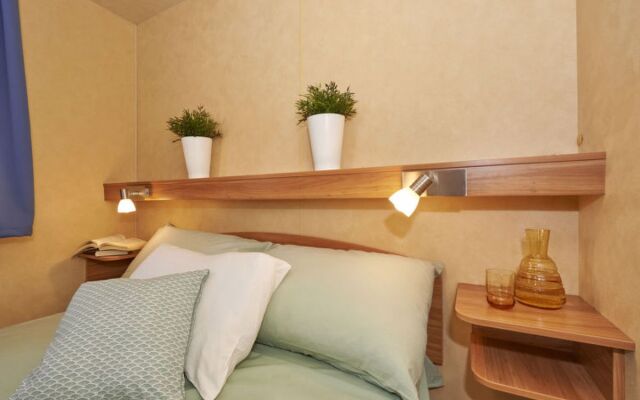 Camping Village Baia Domizia