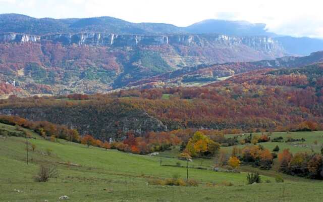 Valcaris: gites, chambre d'hotes et tables d'hotes