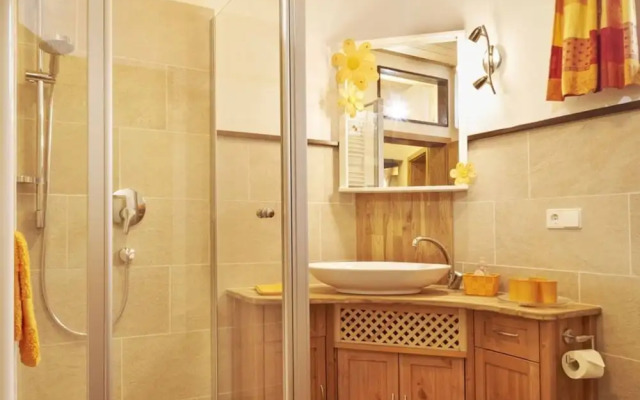 Nice Apartment in St. Maergen