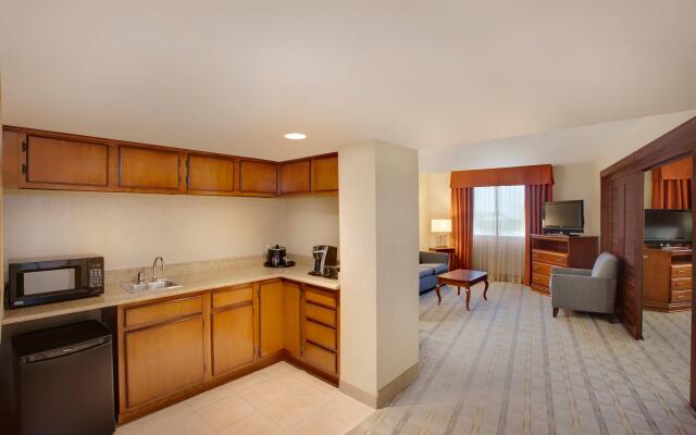 Holiday Inn Express Dallas Medical-Market Center by IHG