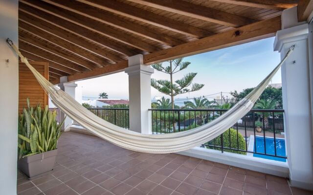 Villa Wicker
