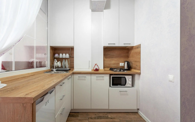 Deluxe Apartment on Estonskaya Street