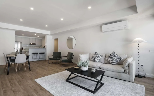 Spacious 3-bed Apartment in Melbourne CBD – Guest Rooms – Melbourne