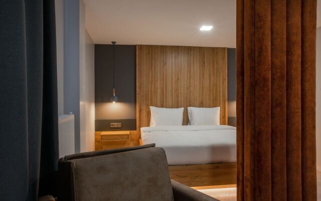Adresin Hotel