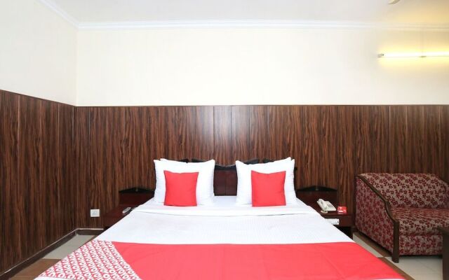 OYO 2690 Hotel Oscar Regency