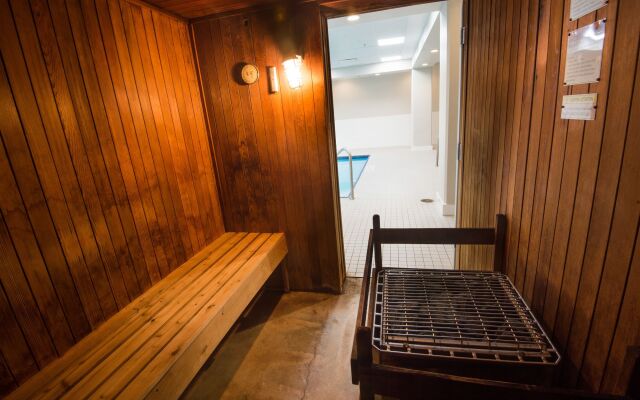 Crowne Plaza Cleveland at Playhouse Square by IHG