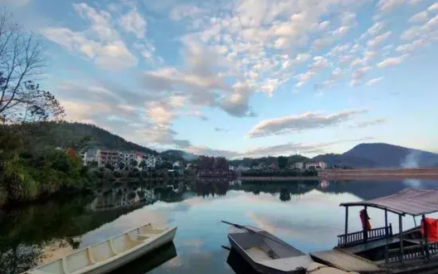 Fuchun Dalingtu Resort