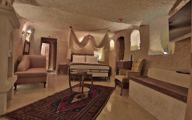 Elit Cave Suites