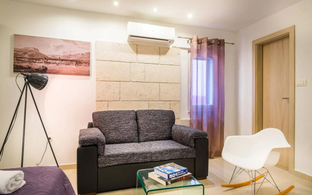 Split Oasis Apartments