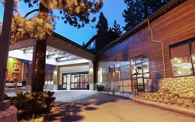 Empieria High Sierra Hotel