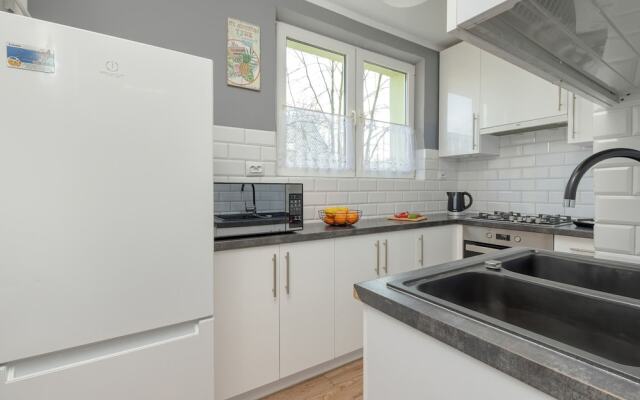 Apartment With Balcony by Renters