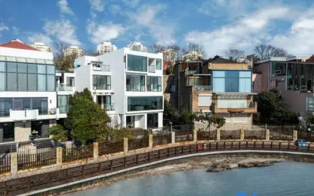 Nayuta Smart Sea-view Hostel (Qingdao Yinhai Dashijie)