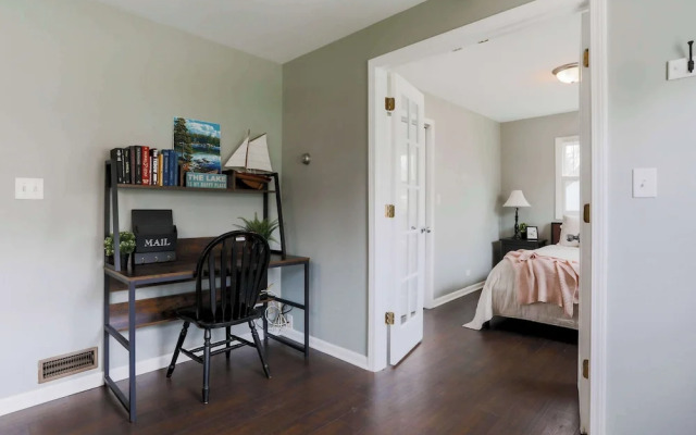 Your Cozy Lockwood Lodge Awaits!