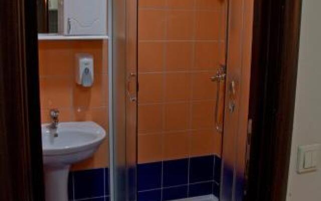 Garni Hotel Tri "O"