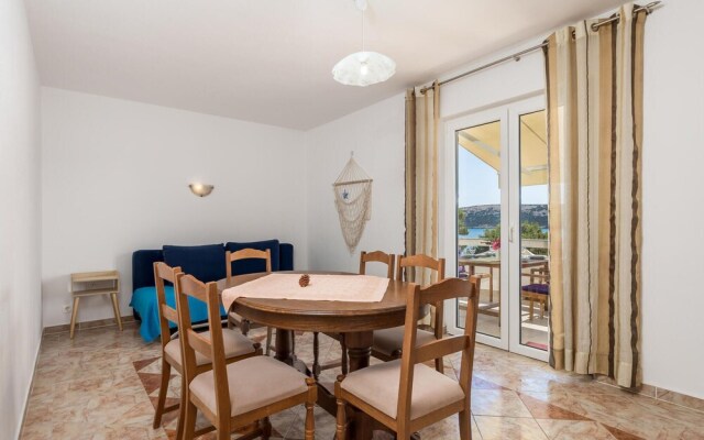 Beautiful Apartment in Stara Novalja With Wifi and 2 Bedrooms