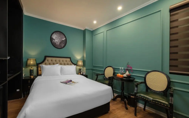 Madelise Adora Hotel