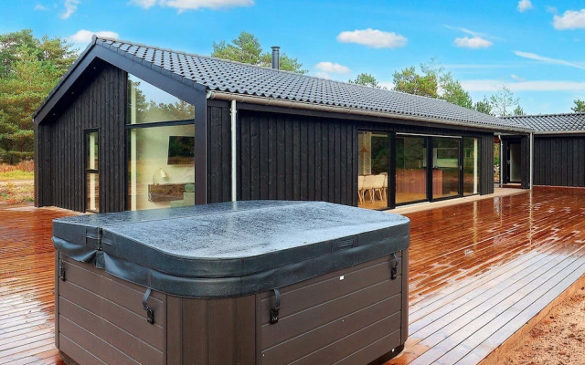 5 Star Holiday Home in Albaek