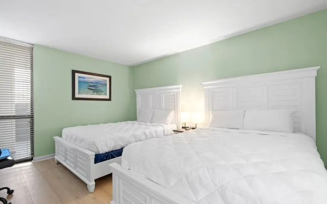 Windward 408 at Edgewater