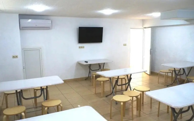 Guest house on Samburova 210b