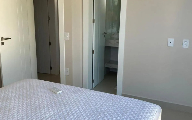 Apartamento a 50 metros da praia de canto grande