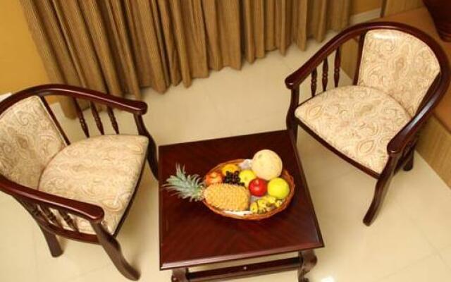 Royal Riviera Hotel & Resort
