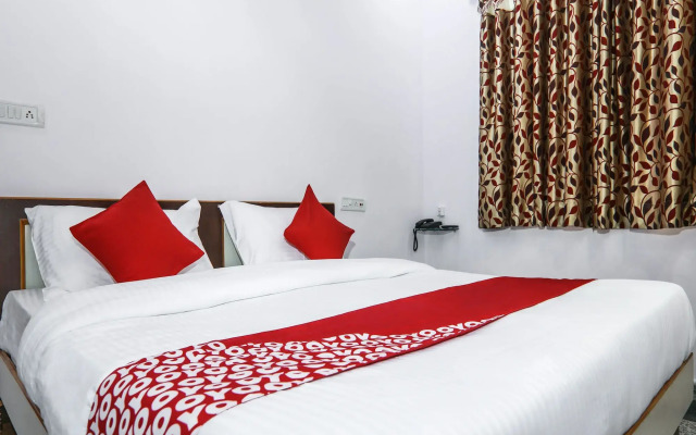 OYO 15243 Hotel Gulab Resort