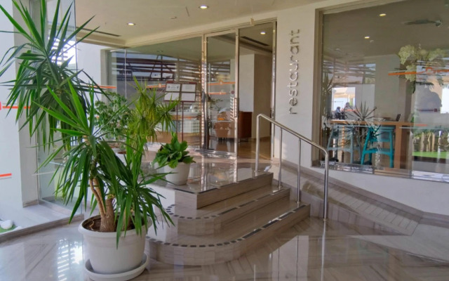Sunrise Hotel