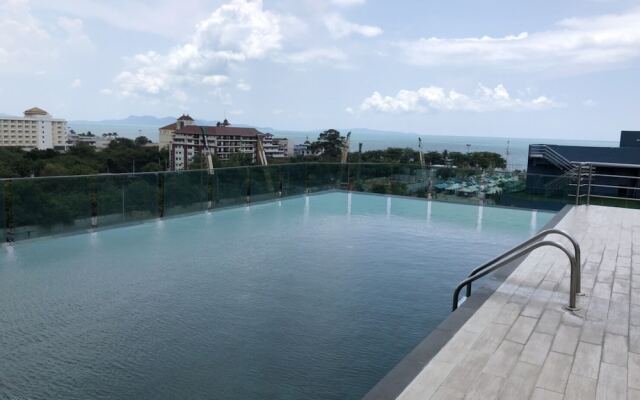 Acqua Condo jomtien beach TLH