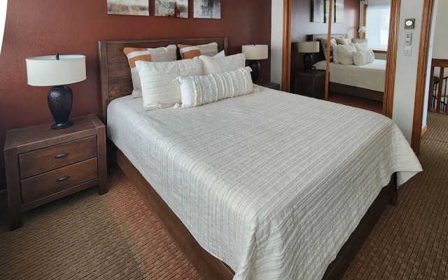 Alpenglow Three Bedroom Two Bath XL A16