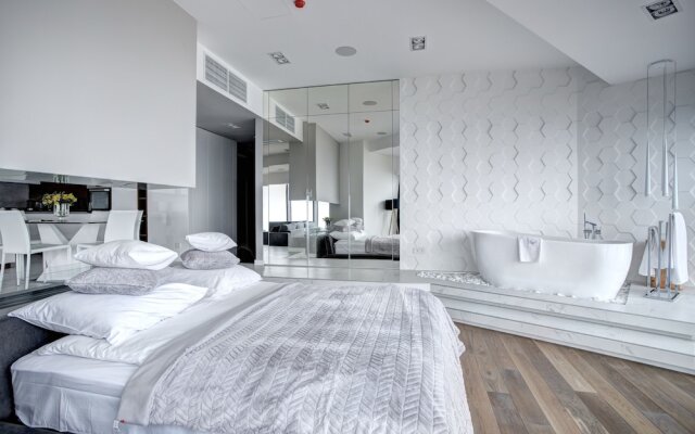 Apartments in Sky Tower with Bathtub near the window