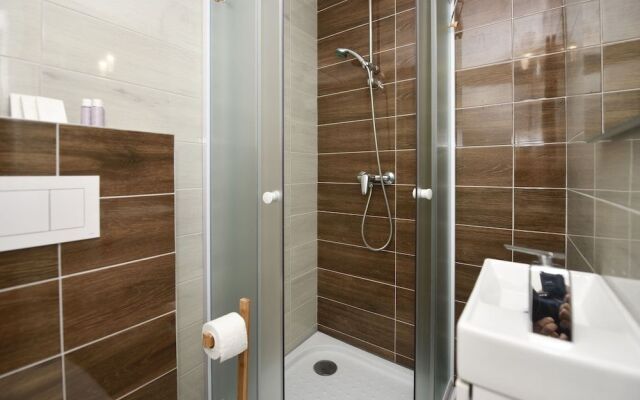 Holiday Home with Pool Oaza