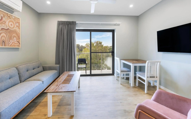 Best Western Plus North Lakes Hotel