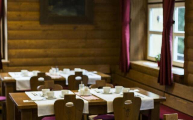 Hotel Mikulášska chata