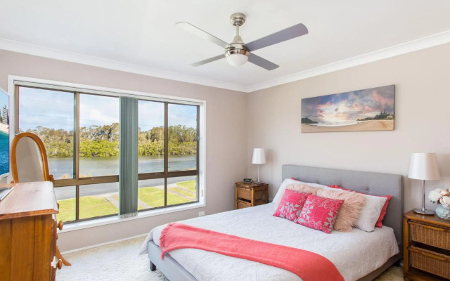 Waterfront at Point Road