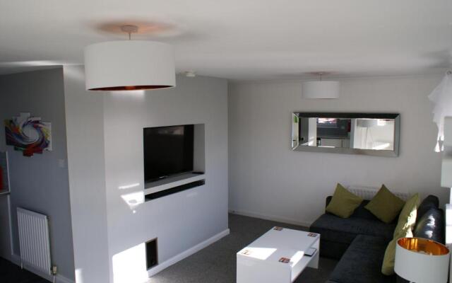 No.27 Ayr Beach - Coorie Doon