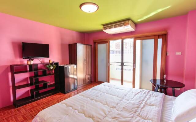 Your Hostel at Chiang Mai - Adults Only