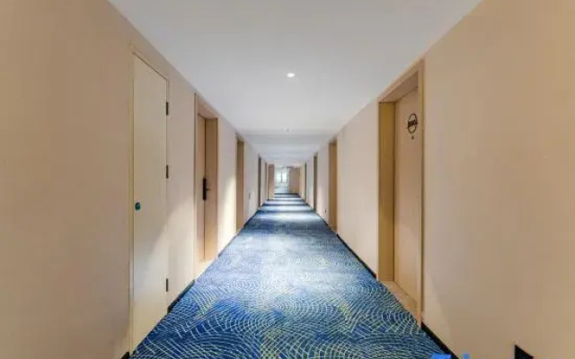 Starway Hotel (Zhengzhou Dengfeng Shicong Road)