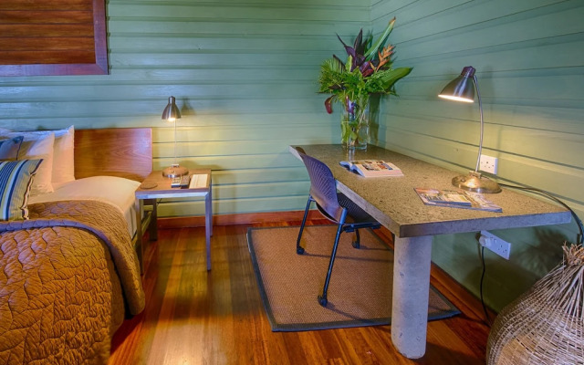 Pagua Bay House Oceanfront Cabanas