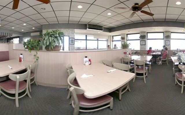 Rodeway Inn Stratford