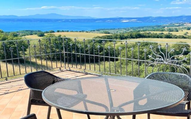 Amazing Lake View - Villa With Pool and Jacuzzi