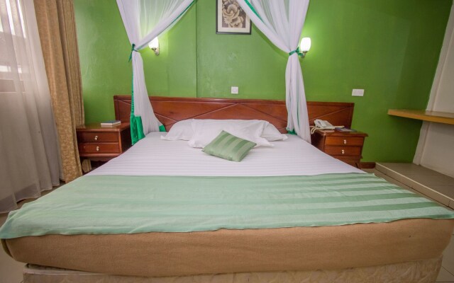 Holiday Express Hotel