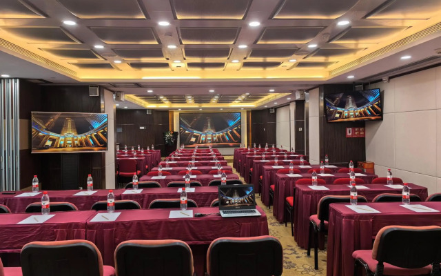 China Mayors Plaza Hotel
