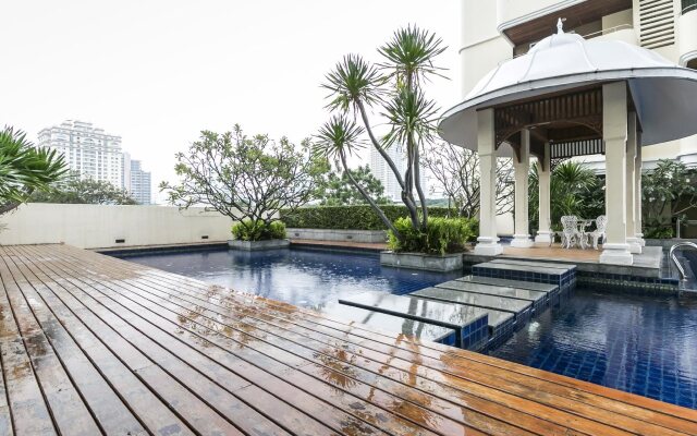 Piyathip Place Serviced Apartment