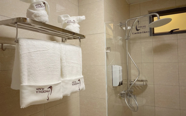 Phoenix Apartment by LINK