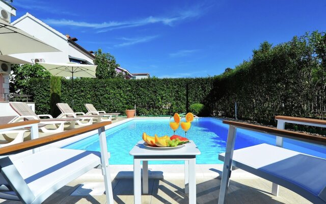 Apartment Azzini Violeta