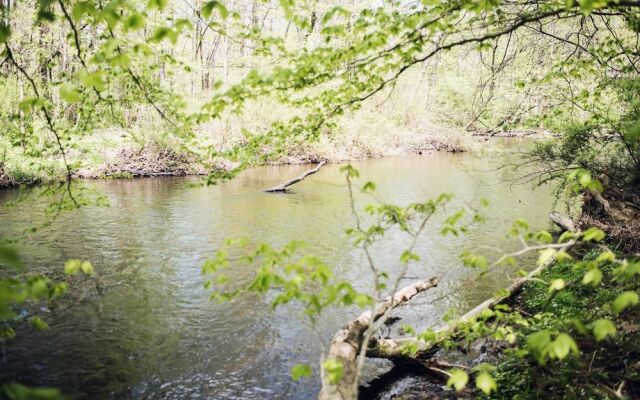 Tentrr - Creekside Woods Getaway