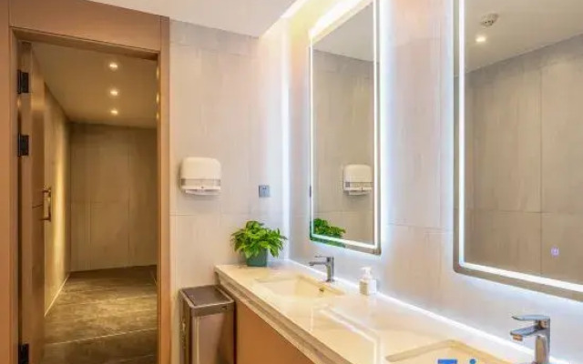 Rezen Hotel Burqin