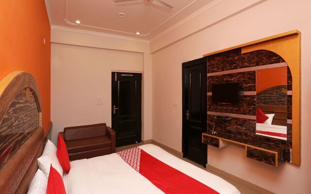OYO 7812 Shree Radha Resort
