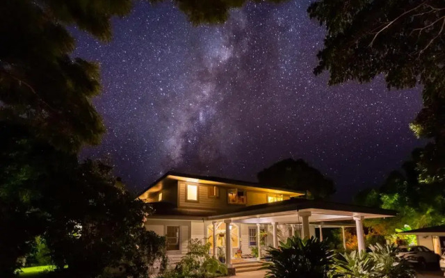 Ka'awaloa Plantation Bed & Breakfast
